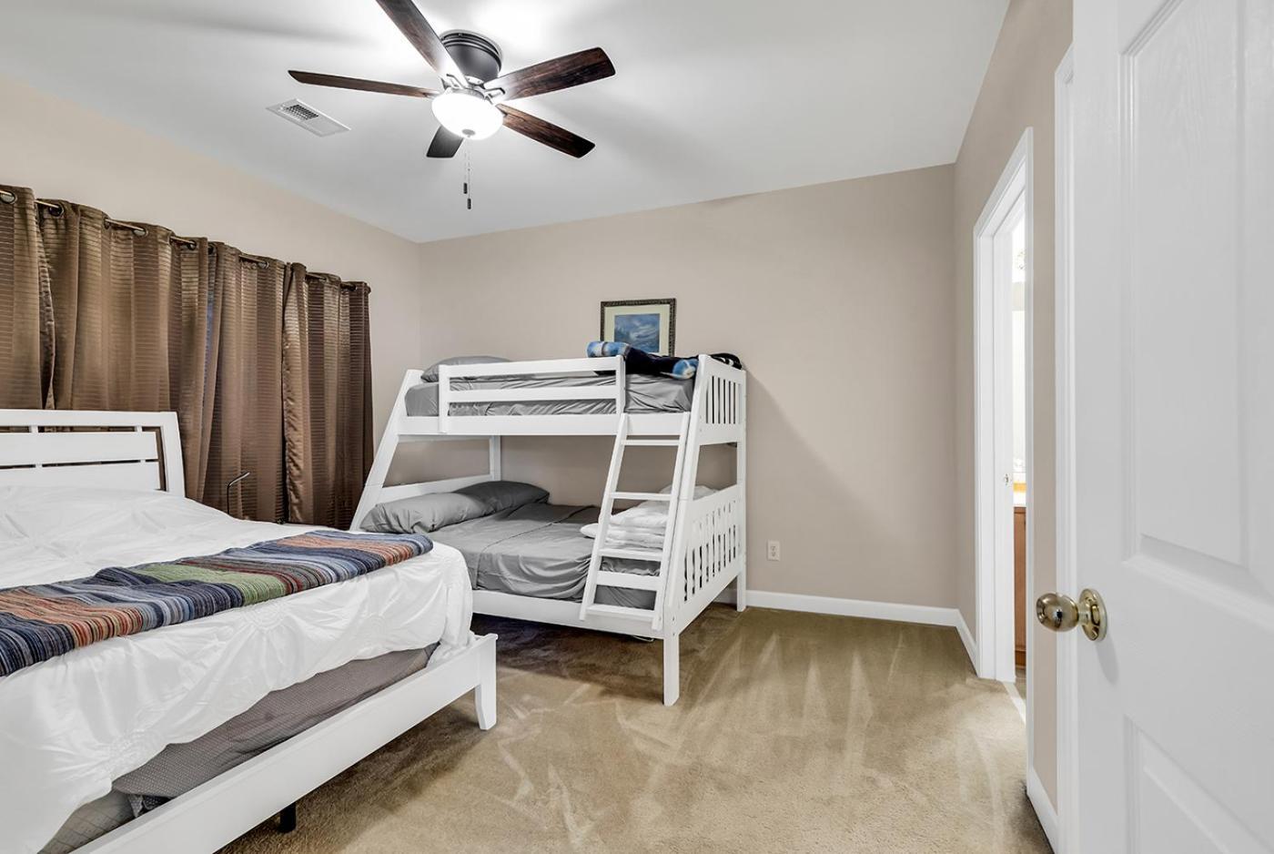 Barefoot Landing Resort Север Миртл Бич Экстерьер фото